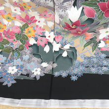 Load image into Gallery viewer, Black Tomesode Temporary Elephant Feather Shazen Dyeing Writers Monju Crest Black 8 Hake Hama Chirimen Pure Formal Kuman Kimono