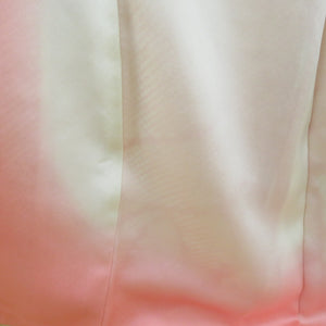 Kimono Silk Squeezing Square Salmon Pink x White x Multolned Color Holding Wide collar with lined foil