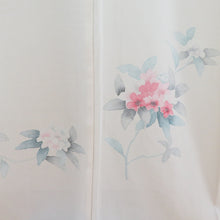 Load image into Gallery viewer, Attachment Summer kimono Wide collar pure silk white flower pattern without crest