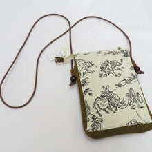 Load image into Gallery viewer, Japanese accessories Smartphone Shet Japanese Bag Bird Beast Merican Merican White x Kouge Tea Casual Shoulder Bag Kimono Bag