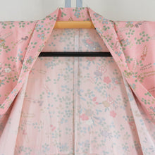 Load image into Gallery viewer, Komon Komon Konjin flower on a fan pattern Salmon pink x multicolor bee collar silk silk casual height 153cm