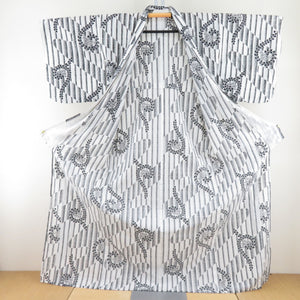 Komon single -piece striped flower pattern white x black wide collar polyester Washing casual height 169cm