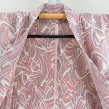 Load image into Gallery viewer, Tsumugi Kimono Kimono Geometric Pattern Beige x Pink x Red Orange Bachi Collar Pure Silk Casual