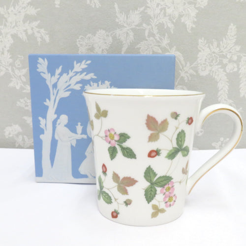 WEDGWOOD Weld Wood Tableware Wild Strawberry Wild Strawberry Mug Cup Strawberry Box