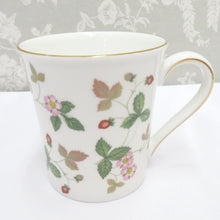 Load image into Gallery viewer, WEDGWOOD Weld Wood Tableware Wild Strawberry Wild Strawberry Mug Cup Strawberry Box