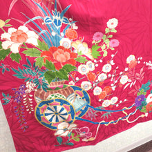 Load image into Gallery viewer, Children&#39;s kimono antique pure silk lined flower sentence flower car Hiogi Magenta Pink x multi -colored Taisho Roman Shichigosan girl display 125cm