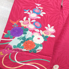 Load image into Gallery viewer, Children&#39;s kimono antique pure silk lined flower sentence flower car Hiogi Magenta Pink x multi -colored Taisho Roman Shichigosan girl display 125cm