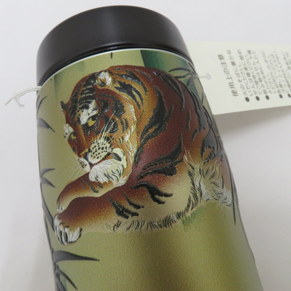 その他雑貨 TIGER ステンレスボトル 竹林の虎 タイガー Pagongコラボ 水筒 480ml MJX-BO48 魔法瓶 日本製 桐箱入  和柄【中古】 キモノオフ | KIMONO OFF - KIMONO OFF キモノオフ