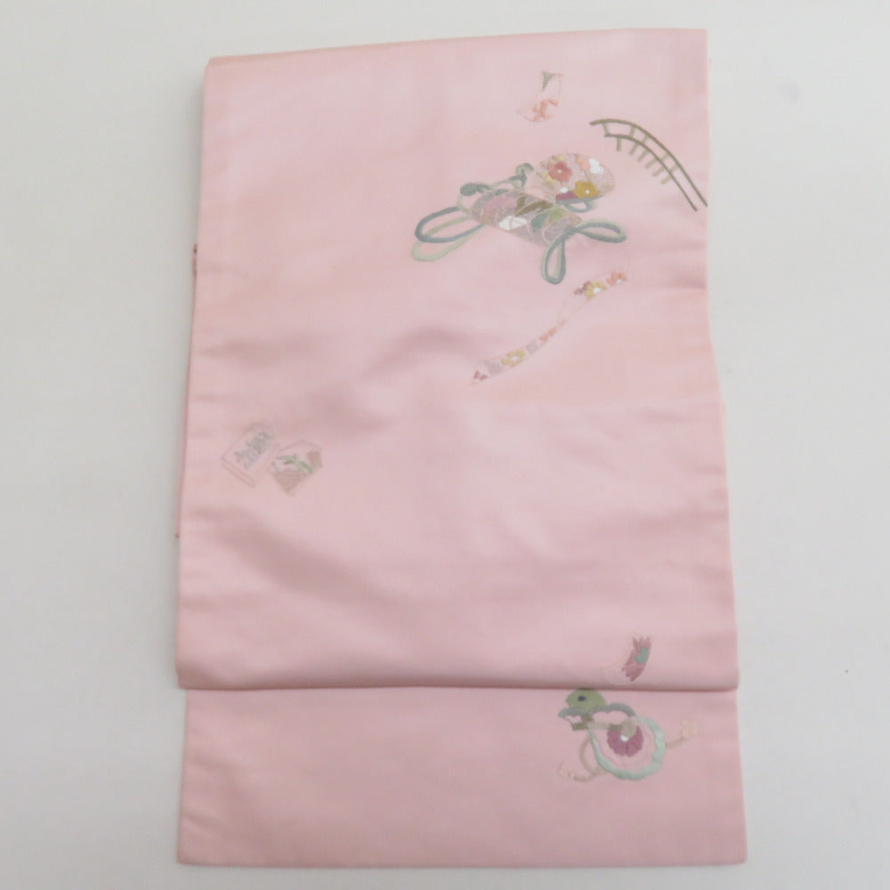 Nagoya Obi embroidery pattern Purgeous puped seal and shogi bird helmet pattern, such as pink multicolor pastel -based pure silk length 365cm