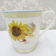 Load image into Gallery viewer, NARUMI Narumi Mug Tableware Chihiro Chihiro Museum Mug Cup 2 Customer Set &quot;Himawari and Akachan&quot; &quot;Koge Brown Hat Girl&quot; Box