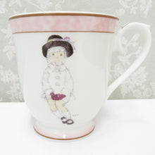 Load image into Gallery viewer, NARUMI Narumi Mug Tableware Chihiro Chihiro Museum Mug Cup 2 Customer Set &quot;Himawari and Akachan&quot; &quot;Koge Brown Hat Girl&quot; Box