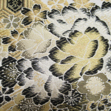 Load image into Gallery viewer, Pure silk cherry blossoms for kinosue for kimono, turtle shell crest white x gold x black gold thread six -handed pattern formal unbroken kimono length 464cm