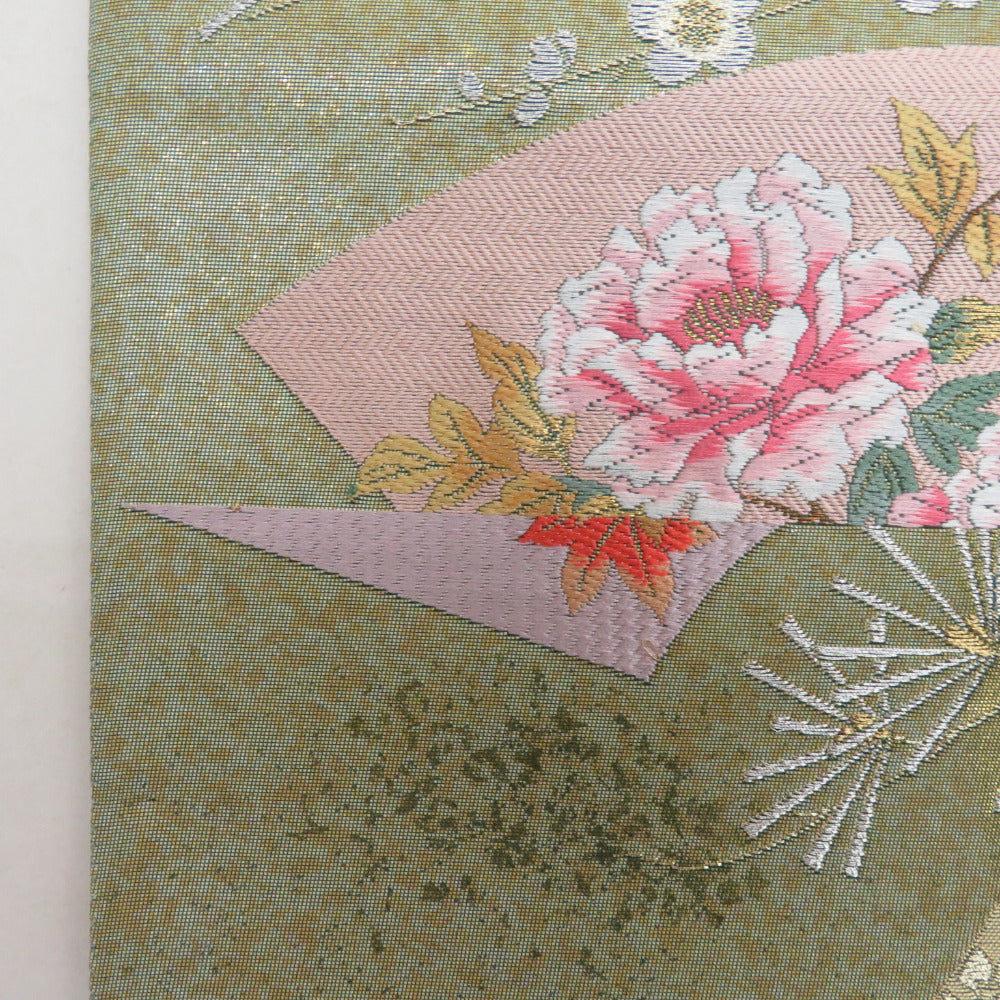 袋帯 グリーンxゴールドx多色 金糸 扇子に四季の花々紋様 六通柄