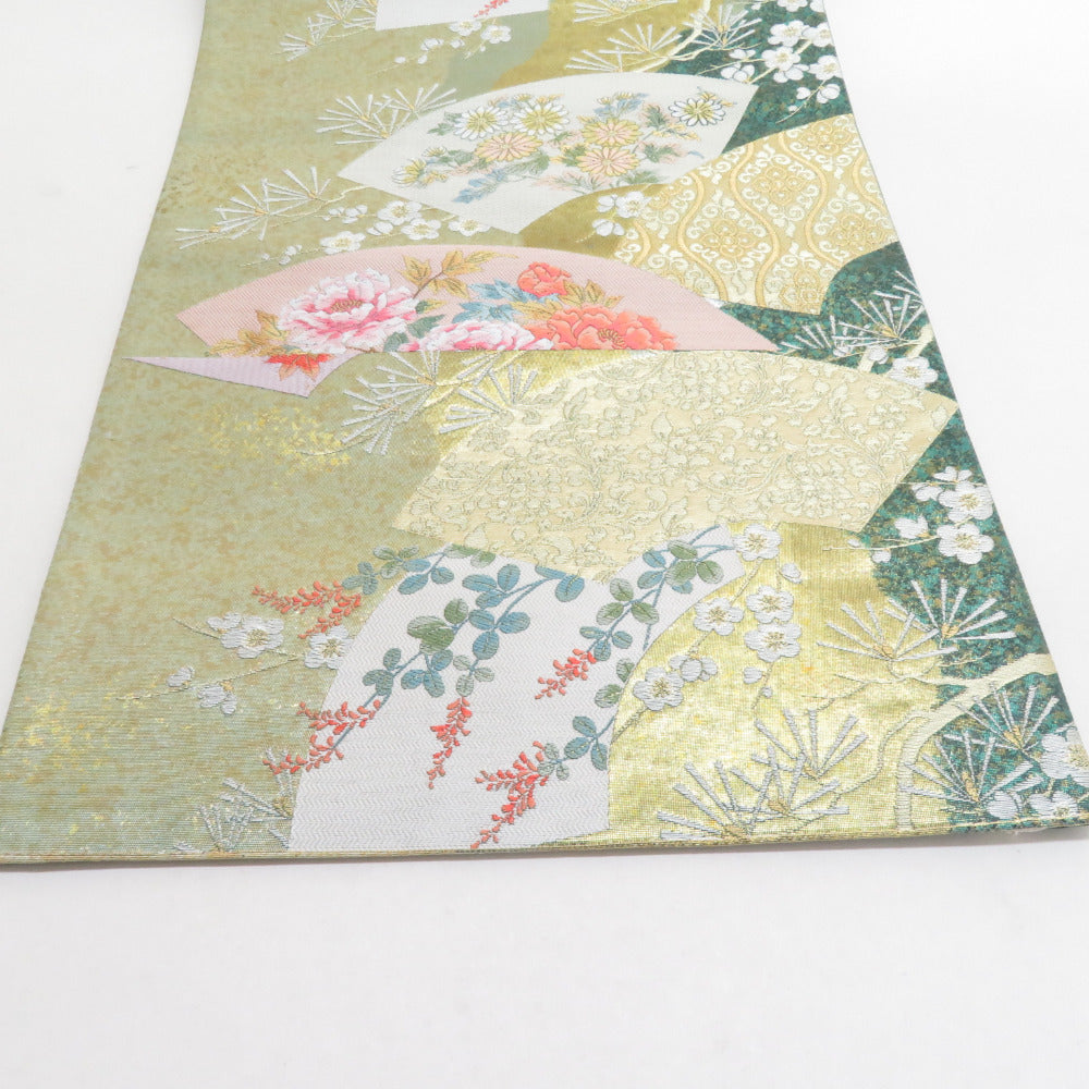 袋帯 グリーンxゴールドx多色 金糸 扇子に四季の花々紋様 六通柄