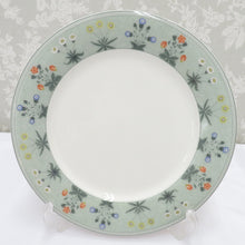 Load image into Gallery viewer, NIKKO Nikko Tableware V &amp; A Victoria &amp; Albert Museum William Morris Dinner Plate 25.5cm Flowers