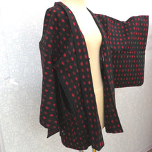 Load image into Gallery viewer, Haori Wool Black Red Balax Dot Dot Kimono Kimono Kimono Jacket Cold Provin Shake Tailoring Fashionable Cool Cool Star 71.5cm