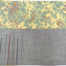 Load image into Gallery viewer, Half -width belt reverseable half width pure silk width: about 15.5cm × Length: about 380cm Komon x pongee yellow green × gray flower pattern × line pattern fine zone small zone belt Original tailoring length 380cm