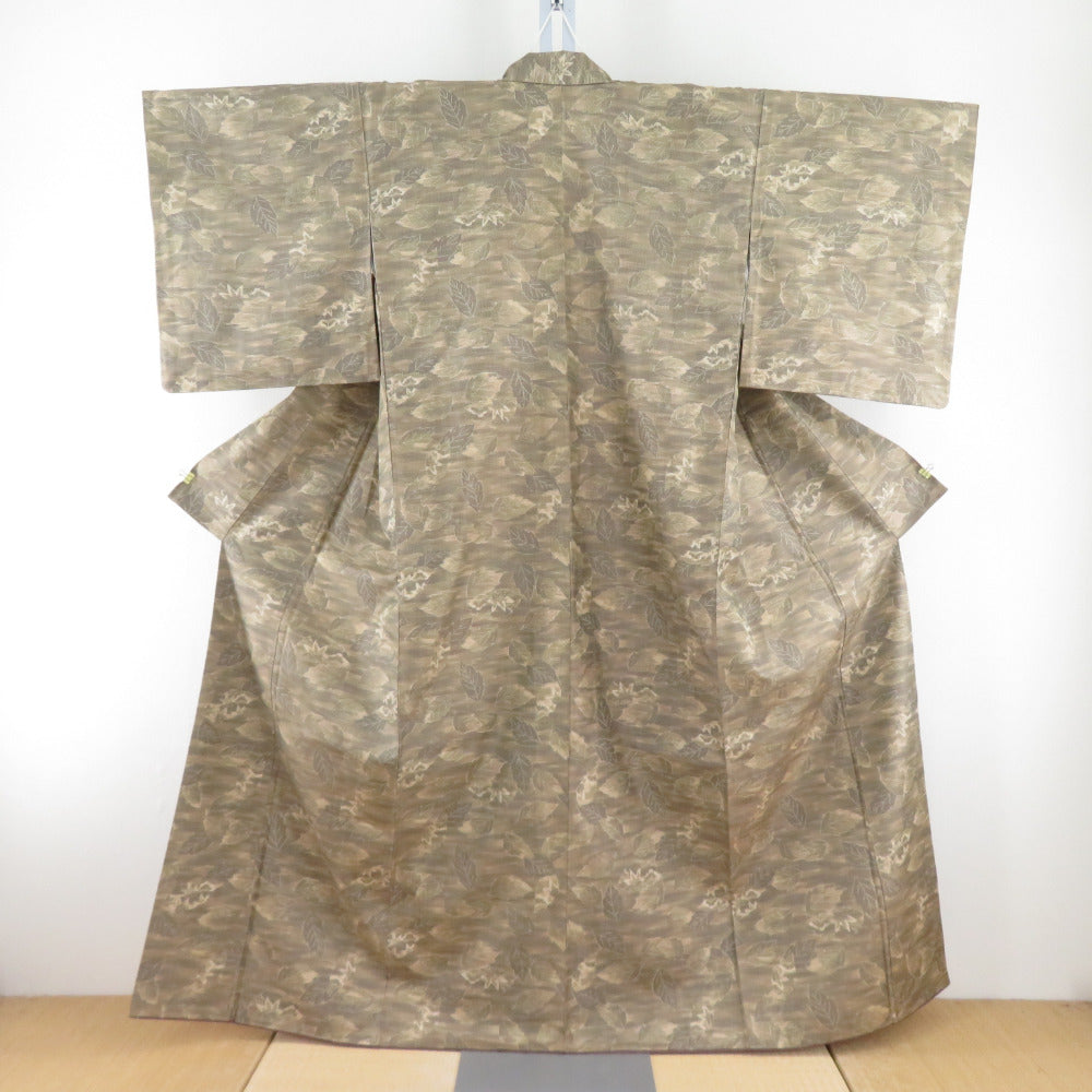 紬 着物 葉っぱ模様 正絹 薄茶色x砂折 袷 広衿 カジュアル 仕立て