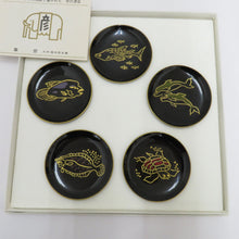 Load image into Gallery viewer, Sephiko Elephant Tableware Kingdom Nishimura Hikubei Nishimura Hikubei Nishimura Sweet Sweets Confectionery Sweet Plate 5 pieces Set set of 5 lacquered lacquered trees Dolphin Dolphin Box