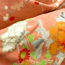 Load image into Gallery viewer, Visit clothes Antique old Kimono difficult with kimonos with orange pink multi -colored piles Peacock flower thread Retro Meiji / Taisho roman formal display remake 154.5cm