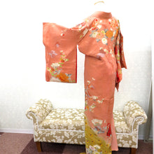 Load image into Gallery viewer, Visit clothes Antique old Kimono difficult with kimonos with orange pink multi -colored piles Peacock flower thread Retro Meiji / Taisho roman formal display remake 154.5cm