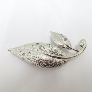 Japanese accessories Obi Clasp Leaf Design Silver Bijou / Pearl with Bracket with Case with Case Tadame Leaf League 4cm