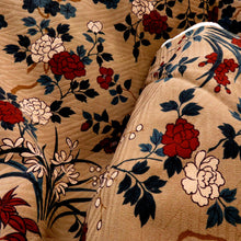 Load image into Gallery viewer, Antique old kimono Komon tea engine Green beige black flower lined collar silk silk Retro Meiji / Taisho romance 153cm