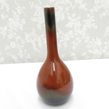 Load image into Gallery viewer, Kutani ware antique, folk rights, high rights, potato kiln Kiles Iron red glaze cranes, flower vase flower vase variants available