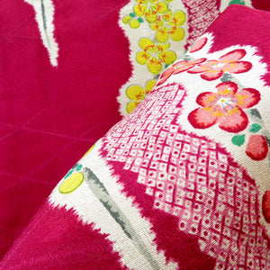 Antique old kimono Komon Komon Rose Pink White White White Red Pink Ume Manda Lined Bee Bee Pure Retro Meiji / Taisho Romance 149.5cm