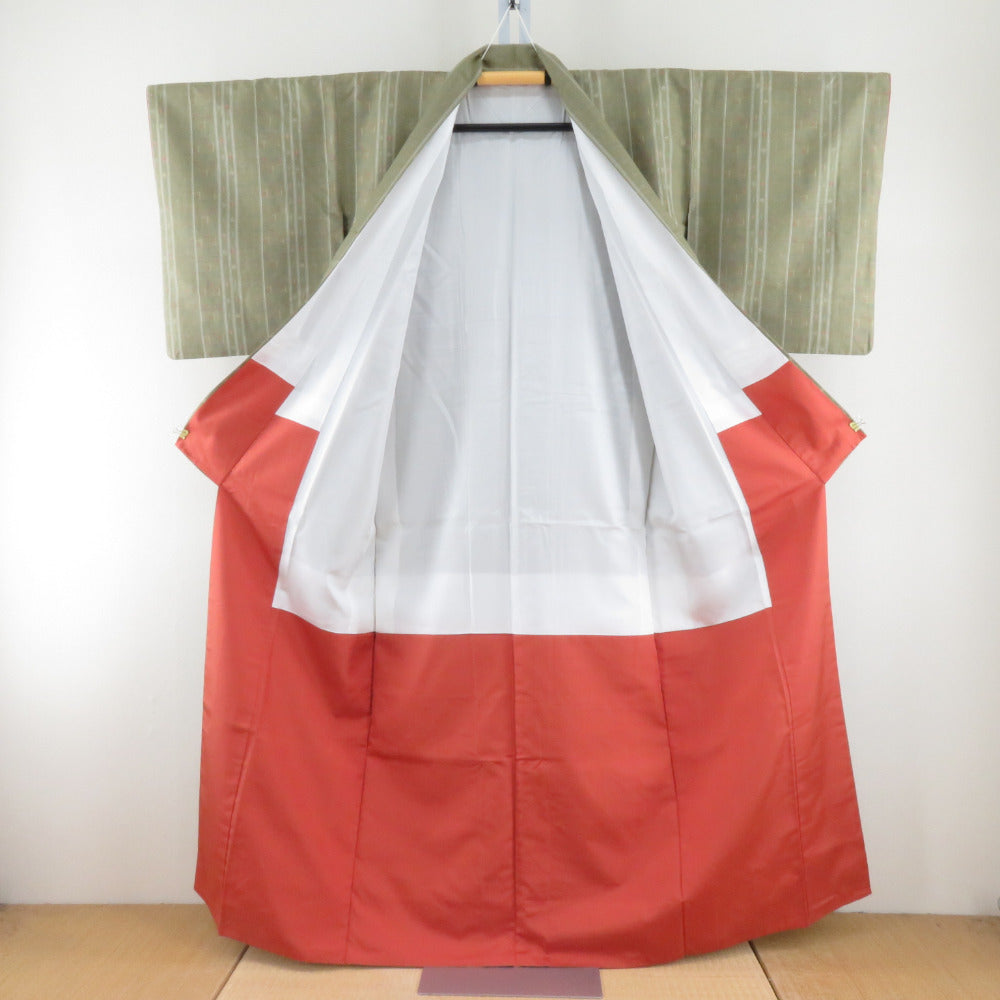 紬 着物 縞に絣模様 カーキ色x多色 正絹 袷 広衿 カジュアル 仕立て上がり着物 身丈158cm 【キモノオフ野々市若松店】 紬 着物 縞に絣模様 カーキ色x多色 正絹 袷 広衿 カジュアル 仕立て
