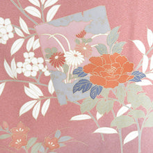 Load image into Gallery viewer, 訪問着 付下げ訪問着 くすみピンク色ｘ多色 籠目に花々紋様 袷 広衿 正絹 仕立て上がり着物 身丈169cm