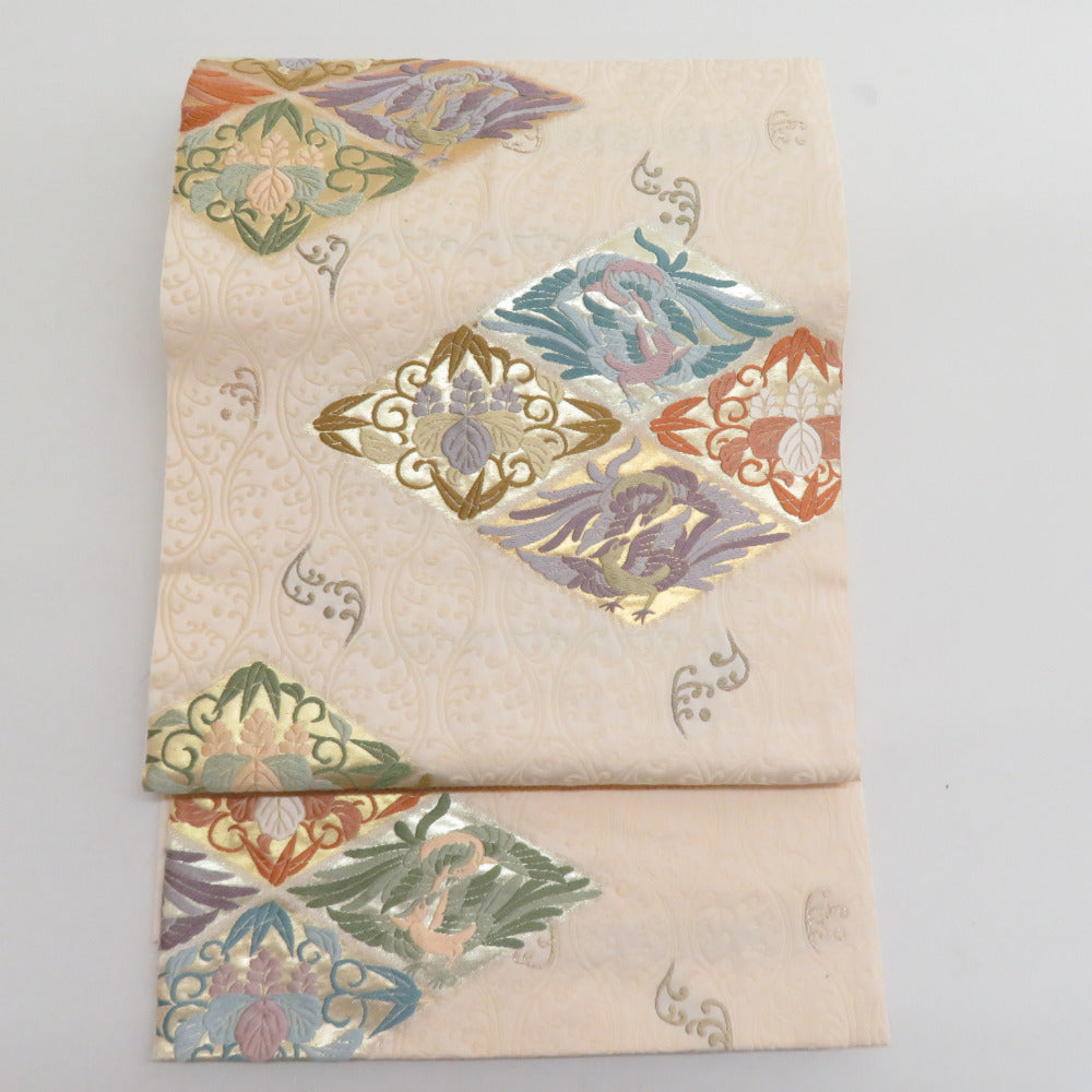 袋帯 金糸 唐織 菱型に鳳凰模様 ベージュｘゴールドｘ多色 六通柄 正絹 仕立て上がり 長さ440cm 【キモノオフ野々市若松店】 袋帯 金糸 唐織 菱型に鳳凰模様 ベージュxゴールドx多色 六通柄 正絹