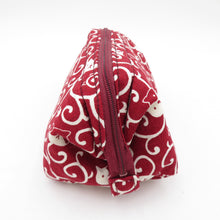 Load image into Gallery viewer, Cats and arabesque pattern Caramel pouch Shikyado Red Cotton Inner check -out Pattern