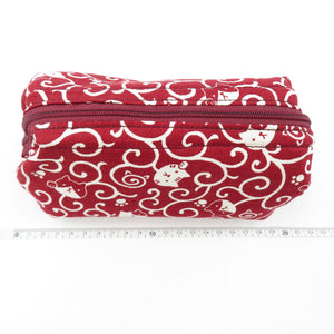 Cats and arabesque pattern Caramel pouch Shikyado Red Cotton Inner check -out Pattern