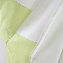 Load image into Gallery viewer, Plain color, yellow-green, no crest, wide collar, pure silk, ready-made, length 157cm