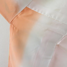 Load image into Gallery viewer, Small pattern, flower pattern, salmon pink x yellow x white, wide collar, silk, ready-made kimono, length 161cm