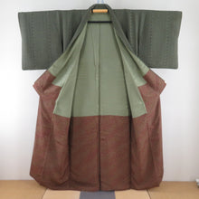 Load image into Gallery viewer, 小紋 緑色ｘ黒色 縦縞に唐草花模様 正絹 広衿 仕立て上がり着物 身丈155cm