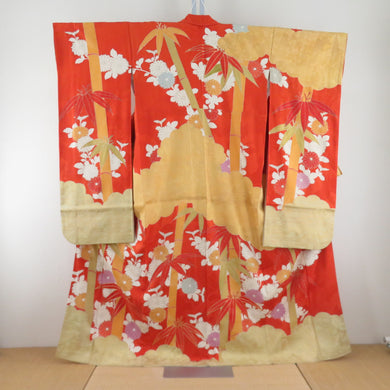 振袖 オレンジ色ｘ黄色ｘ白色 拍入り 刺繍入り 雲取りに竹と菊文様 地紋入り 正絹 袷 広衿 成人式 仕立て上がり 身丈163cm