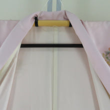 Load image into Gallery viewer, 付下げ ピンク色ｘ売る紫色ｘ金色 流水に花車文様 袷 広衿 一つ紋 木瓜紋 正絹 仕立て上がり着物 身丈159cm