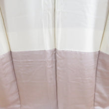 Load image into Gallery viewer, 訪問着 絞り 刺繍入り 薄小豆色ｘベージュピンク色 流水に萩模様 広衿 正絹 仕立て上がり着物 身丈158cm
