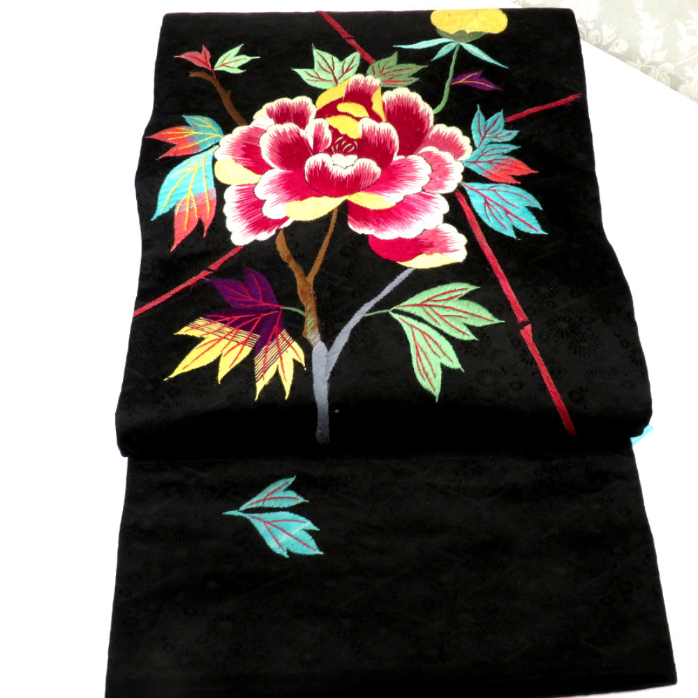 名古屋帯 繻子 昔 アンティーク帯 昔名古屋帯 黒 多色 大花 刺繍 レトロファッション 明治・大正ロマン 地模様あり 長さ335cm