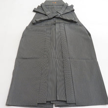 Load image into Gallery viewer, Hakama for summer men&#39;s riding hakama silk strings Approximately 84cm gray black striped pattern male