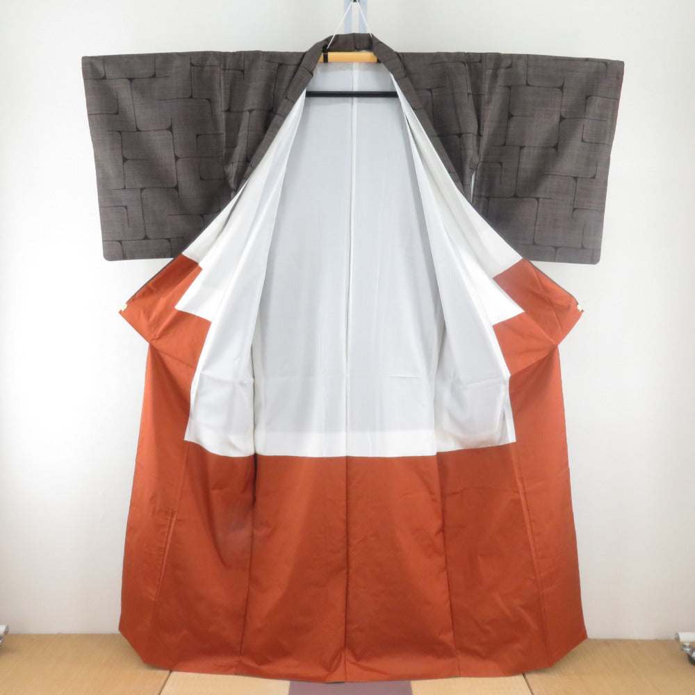 紬 着物 大島紬 茶色 幾何学模様 袷 広衿 正絹 仕立て上がり着物【中古