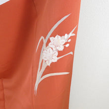 Load image into Gallery viewer, 訪問着 オレンジ色ｘ黄色ｘ多色 ぼかし染め 拍入り 花籠文 落款入り 広衿 正絹 仕立て上がり着物 身丈161cm