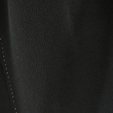 Load image into Gallery viewer, 黒留袖 飛び鶴文様 五三桐紋 正絹 刺繍入り 落款入り 比翼 刺繍入り 袷 広衿 礼装着物 フォーマル 仕立て上がり 身丈159cm