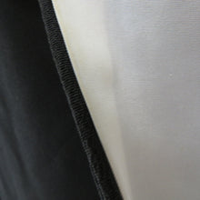 Load image into Gallery viewer, 黒留袖 飛び鶴文様 五三桐紋 正絹 刺繍入り 落款入り 比翼 刺繍入り 袷 広衿 礼装着物 フォーマル 仕立て上がり 身丈159cm