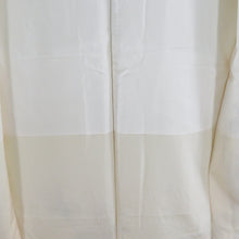 Load image into Gallery viewer, 付下げ 昭和レトロ 刺繍入り クリーム色ｘゴールドｘグリーン 雲に尾長鳥紋様 広衿 正絹 仕立て上がり着物 身丈152cm
