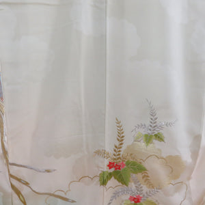 付下げ 昭和レトロ 刺繍入り クリーム色ｘゴールドｘグリーン 雲に尾長鳥紋様 広衿 正絹 仕立て上がり着物 身丈152cm