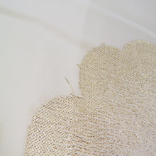 Load image into Gallery viewer, 付下げ 昭和レトロ 刺繍入り クリーム色ｘゴールドｘグリーン 雲に尾長鳥紋様 広衿 正絹 仕立て上がり着物 身丈152cm