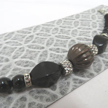 Load image into Gallery viewer, 和小物 羽織紐 女性用 ブラック系×シルバー ビーズ レディース 和装小物